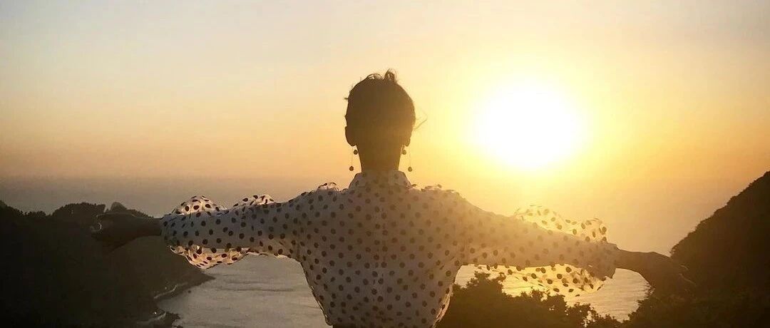 女爱豆因酒驾道歉引发关注：我的人生就到此结束了…