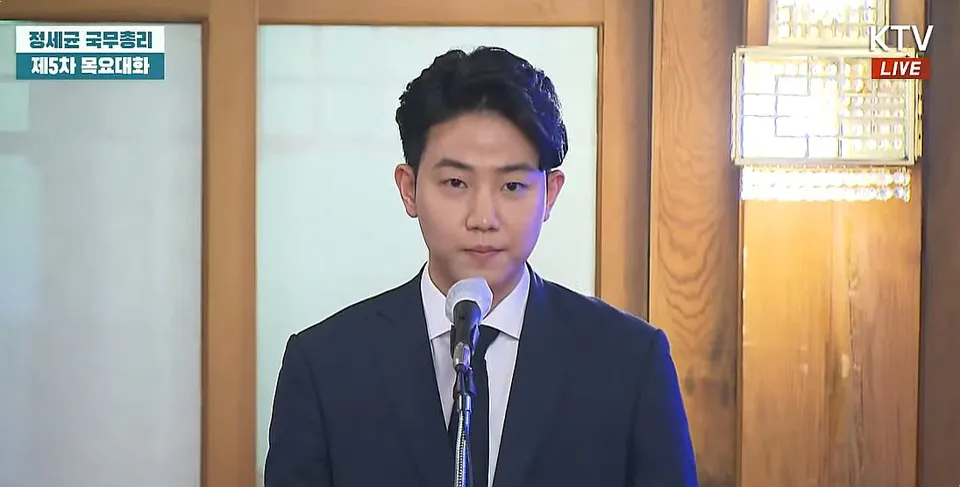 励志!往日阿谁一片诚心的零票男,目前已是nh国务调动室的事务官!