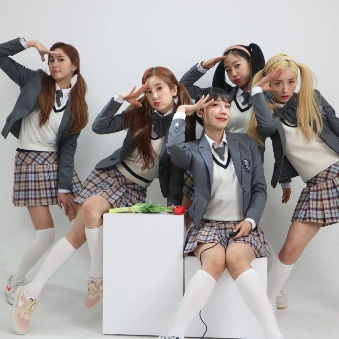 顶流女团成员感染新冠后分享检测经验身体不舒服立刻行动