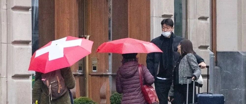 D社可能迟到不会缺席！实锤照片曝光女团成员&足球明星恋情？