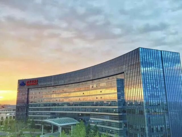 涉11亿未到期贷款，华融信托状告这家上市房企！