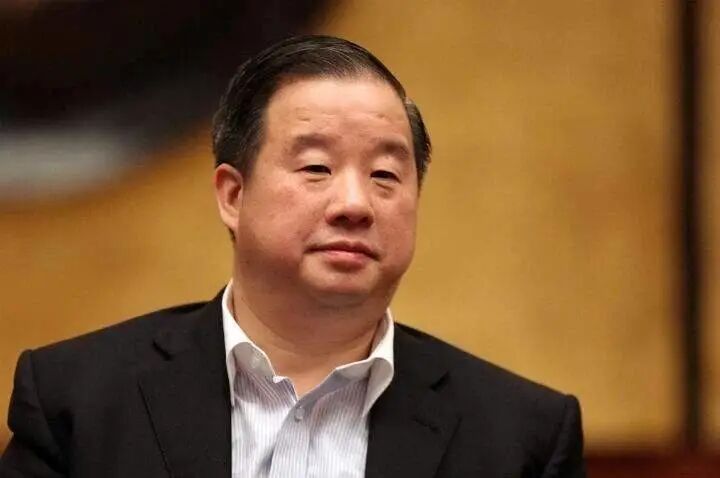 涉11亿未到期贷款，华融信托状告这家上市房企！