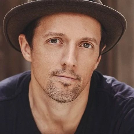 Jason Mraz 参加《与星共舞》演绎霉霉歌曲.