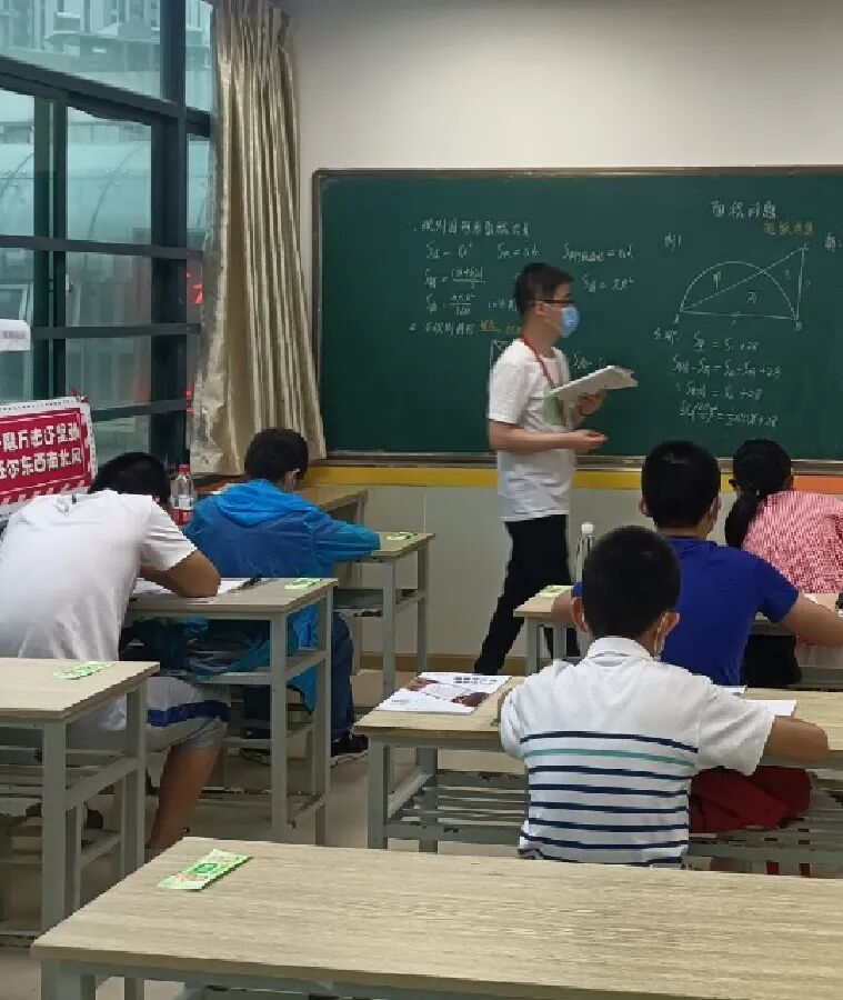一文读懂2021中学预科班丨23年口碑铸造，科学提升认准荆楚潮！