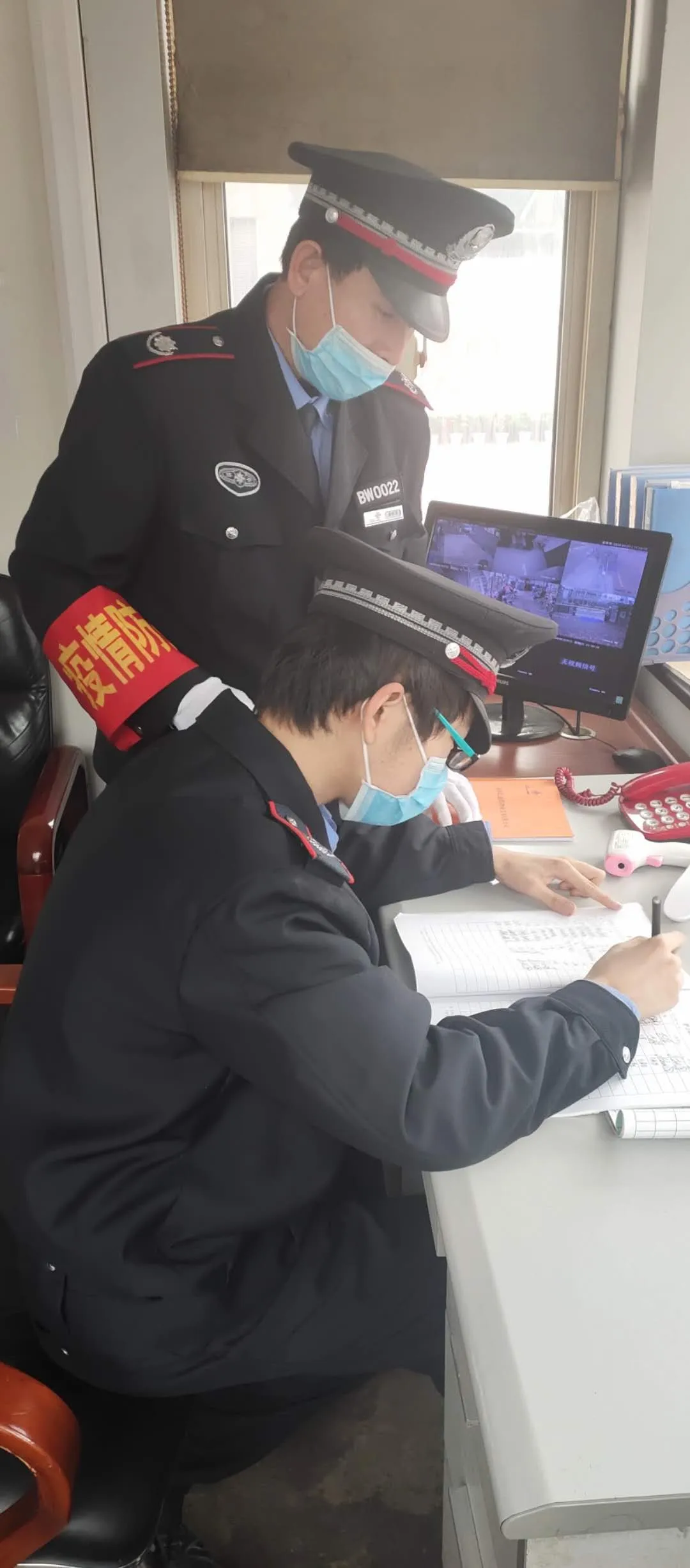 高新区分公司护卫分队长郝明强日夜坚守防疫战场 高新区分公司护卫分队长郝明强日夜坚守防疫战场