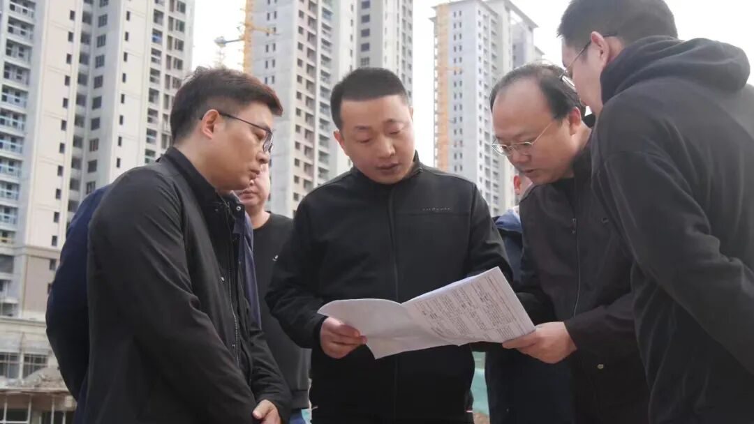 陈栋精准施策通堵点多措并举解难题全力以赴推动重点项目快建设