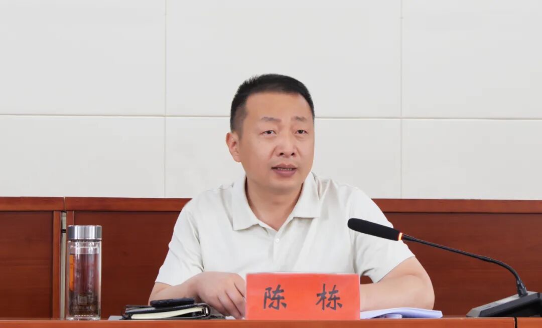 程建胜,刘彩峰,杨明全,徐劲松,张明,县政府党组成员,办公室主任郑昌俊