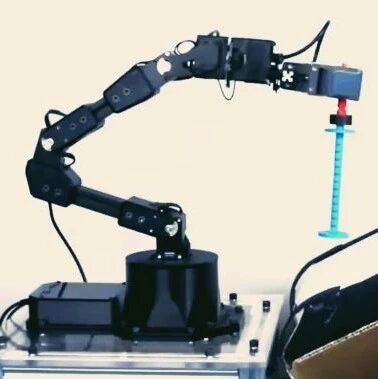 机器人也能「甩笔」，拥有触觉分析能力，上交&MIT获IROS 2020最佳论文奖