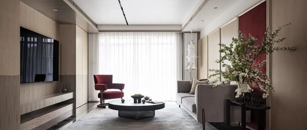 富有东方韵味的复式住宅，简约的典雅，兼顾了老中青三代的审美