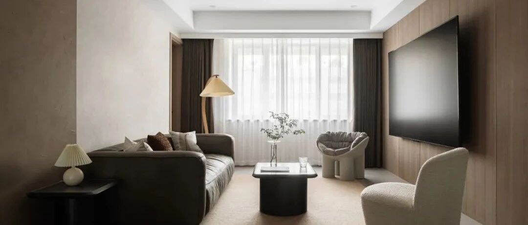 118㎡简约三居，用奶咖和木色的温润，打造超暖超治愈舒心地~