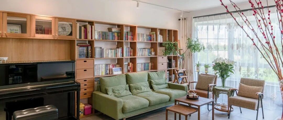 这个自然温暖的三口之家，有家庭“图书馆、咖啡馆”，适合慢慢的享受生活~