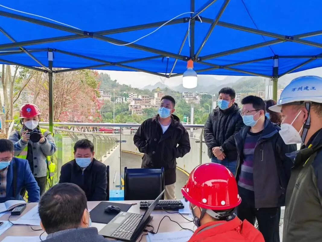 同心抗疫重庆万州为铁峰山方舱医院保驾护航的民革党员们