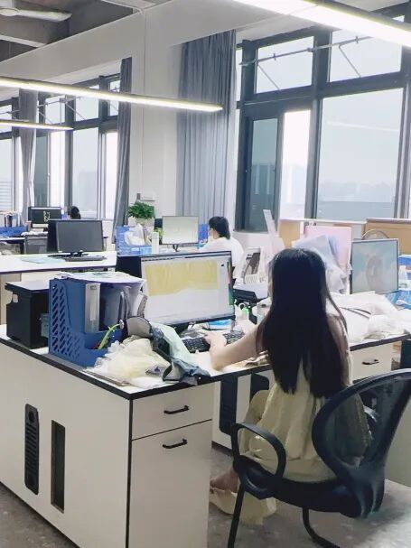 办公室 (2).jpg