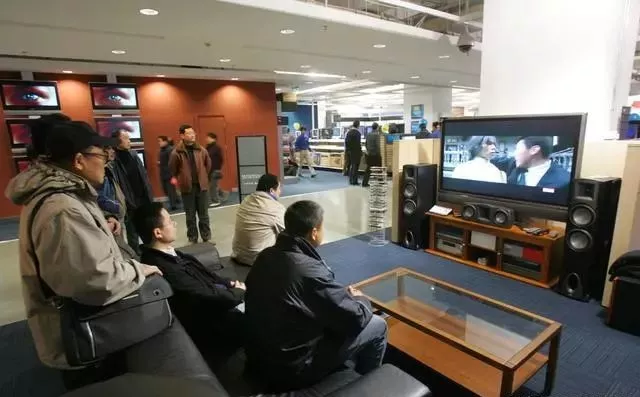 我來告訴你家庭影院怎么配備音響 ! 我來告訴你家庭影院怎么配備音響 !
