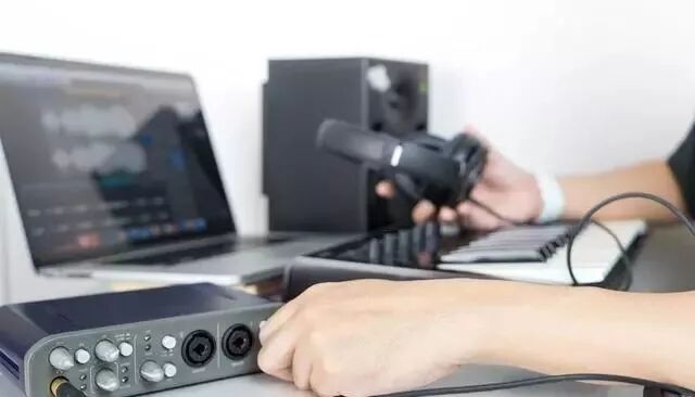 在音響界，擴(kuò)大機(jī)的輸入阻抗一定要高于輸出阻抗嗎？