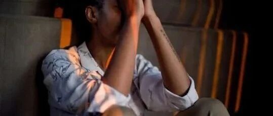 冠状病毒的流行压力如何改变大脑中的化学物质？