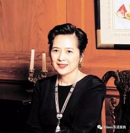 她因李嘉欣與劉鑾雄離婚 寄情珠寶難抵孤寂 所幸生了個清流貴公子 樂活至上 微文庫