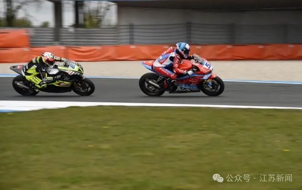 001R0E0aly1iccfov92h1j63wc2g8hdv02