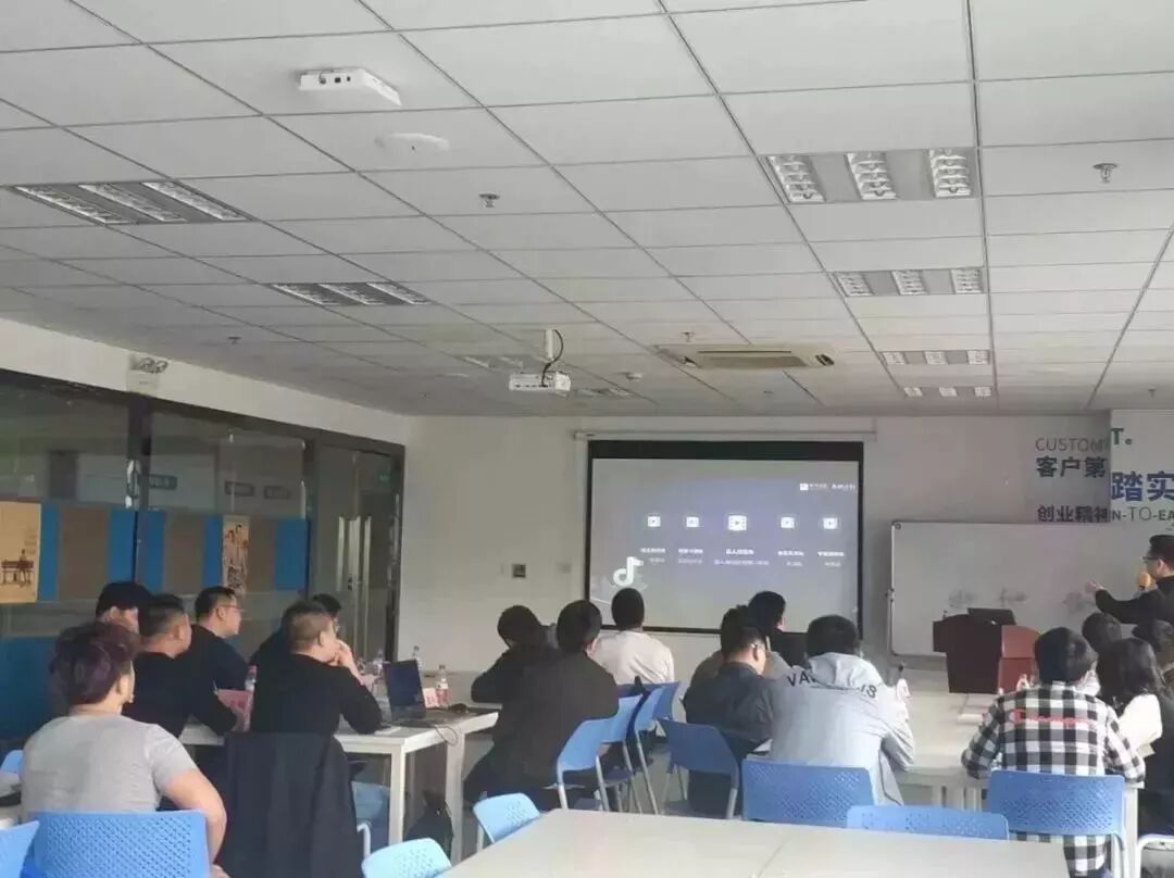 快麦俱乐部第六期 | 顾家游学，抖音入局，折射出你的电商新变化！