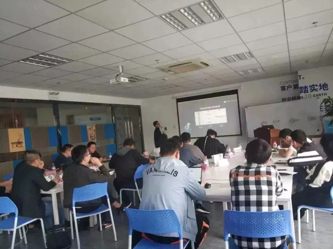 快麦俱乐部第六期 | 顾家游学，抖音入局，折射出你的电商新变化！