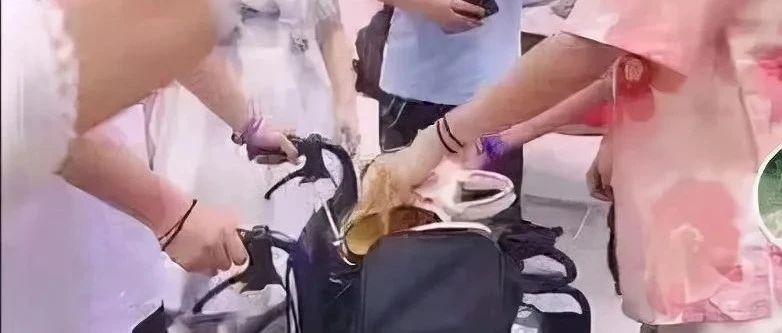 【南汇新闻】网友吵翻了，上海迪士尼内手脚正常的人租轮椅逛乐园，“怕累、懒得走路”！