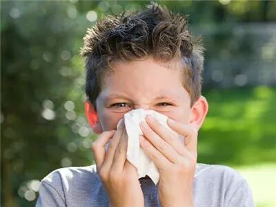 经常流鼻血可能是这些原因!