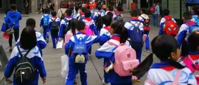 寒假提前！2022全国中小学寒假时间确定，家长也开始“提前发愁”