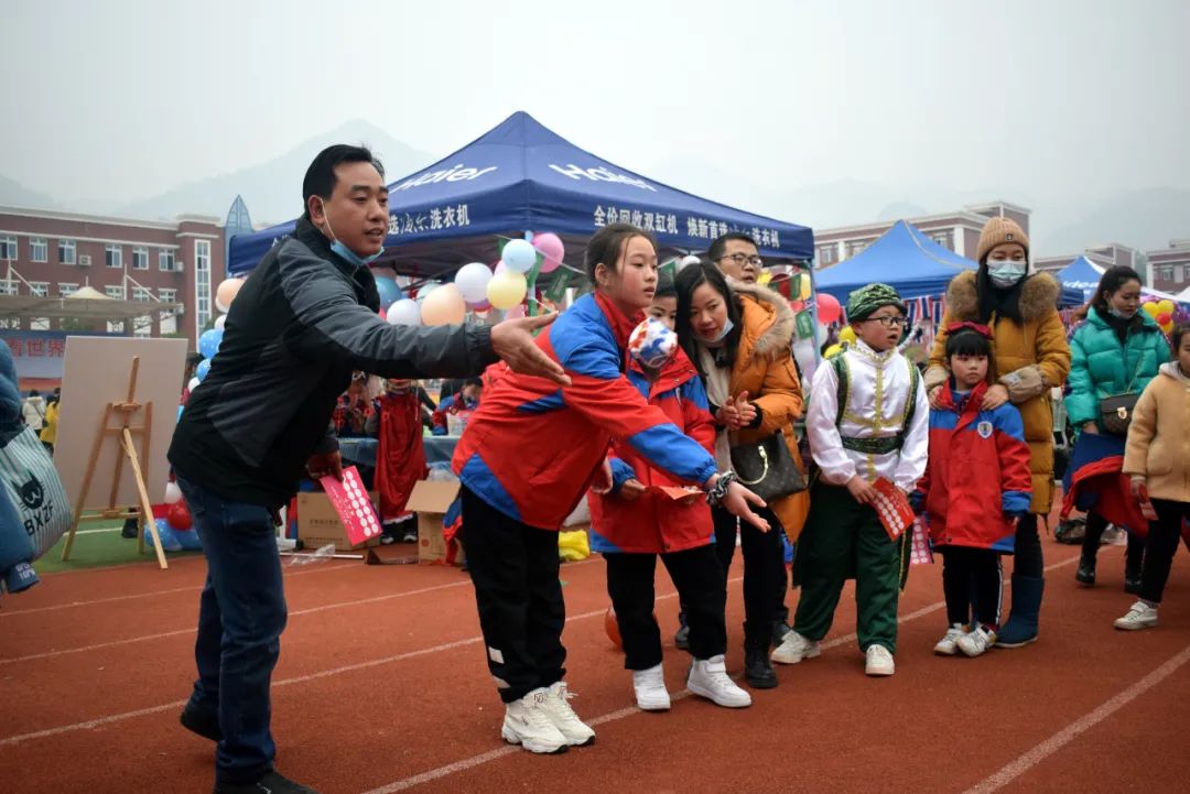 共育之路 携手同行 共育之路 携手同行