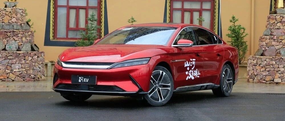 宿敌较量：比亚迪汉 与 小鹏P7 该如何选择？