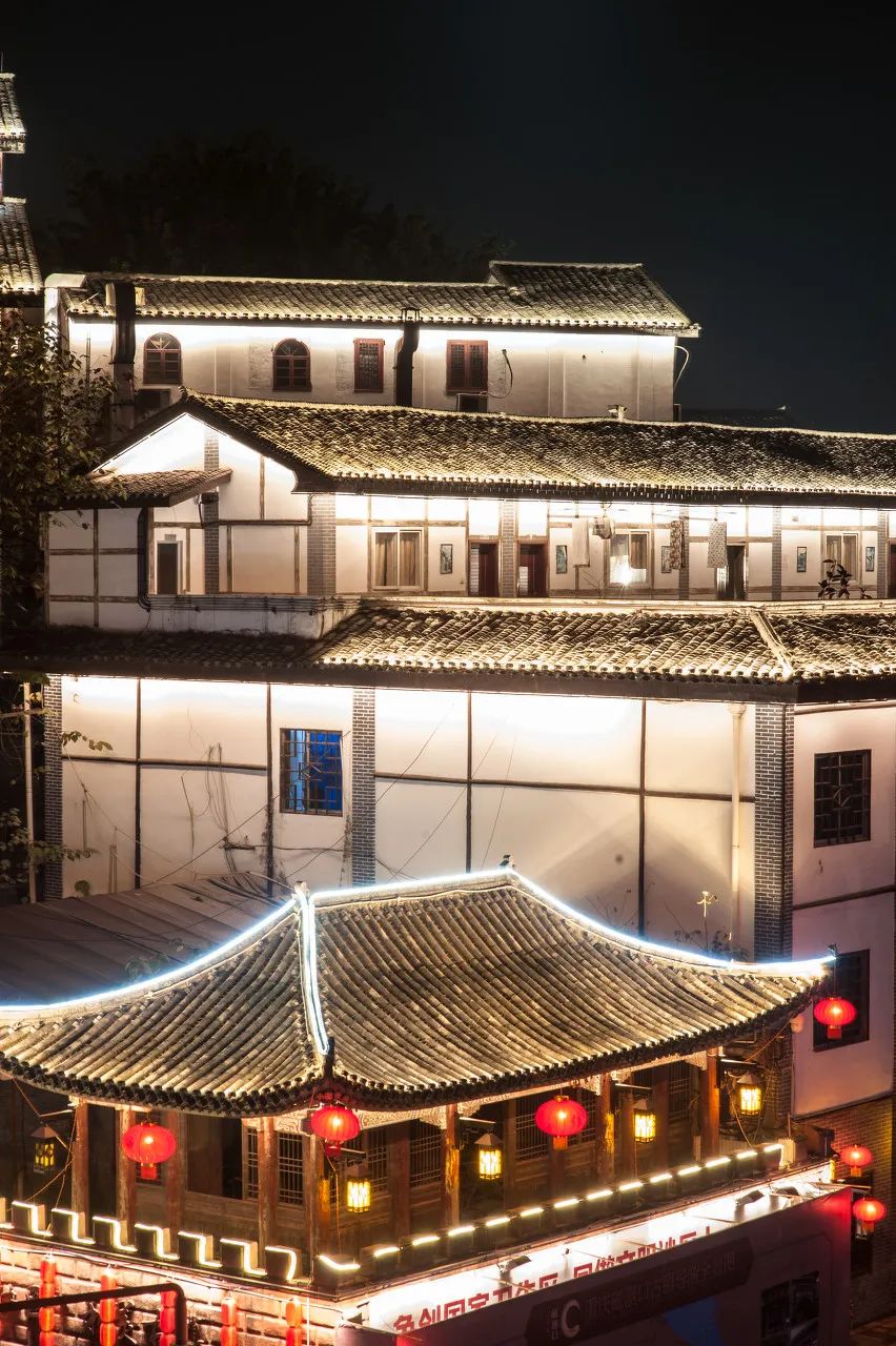 重庆，一座无法复制的城市