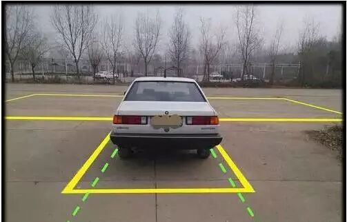 倒车入库打早了如何修正方向_倒车怎么打方向盘图解_在倒车时,怎么确定距离打方向