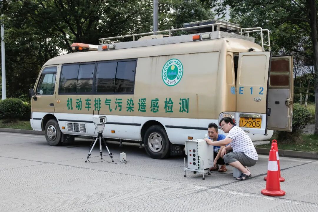 马鞍山三部门联合开展机动车尾气污染执法检查