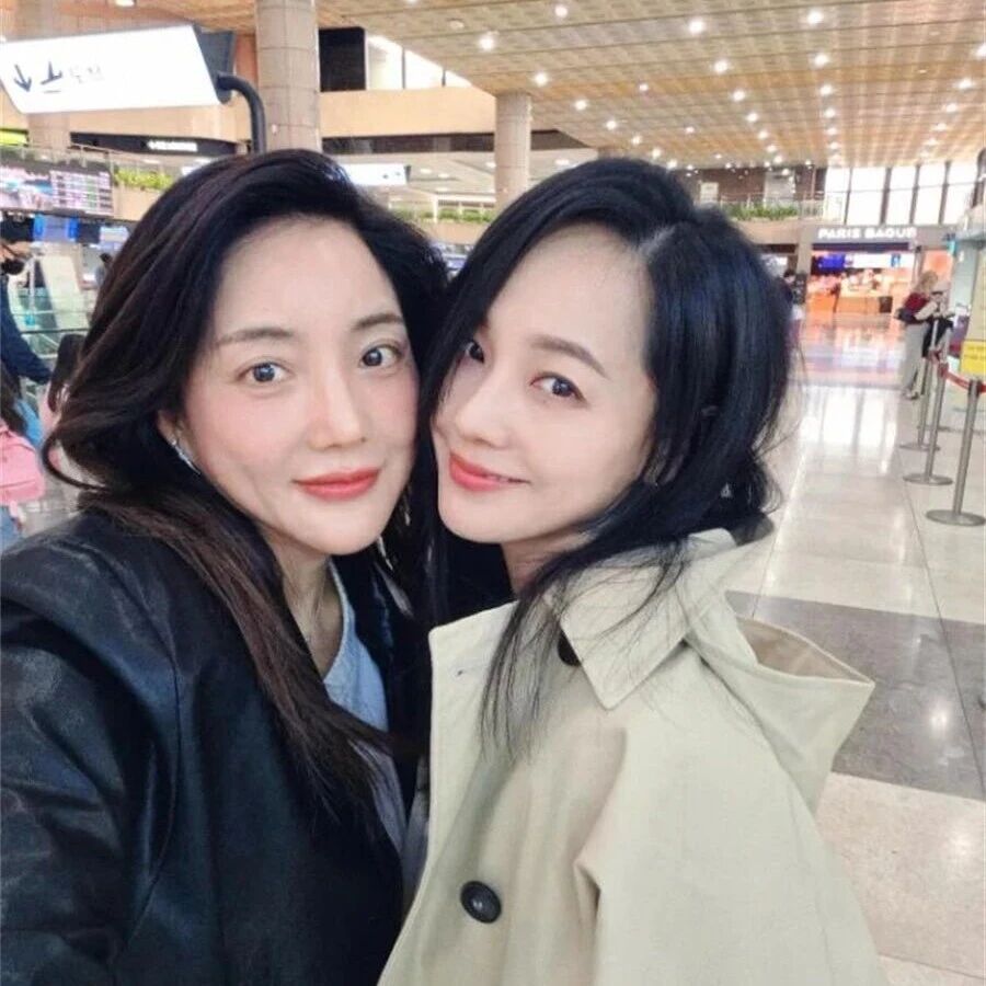 柳真和Bada出国旅行