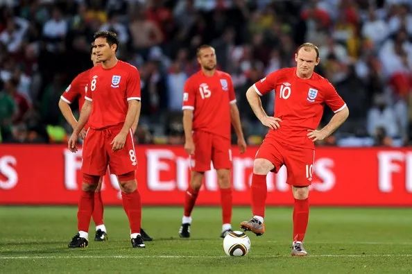 英格兰国家男子足球队球衣_塞尔维亚国家男子足球队名单_英格兰国家男子足球队名单