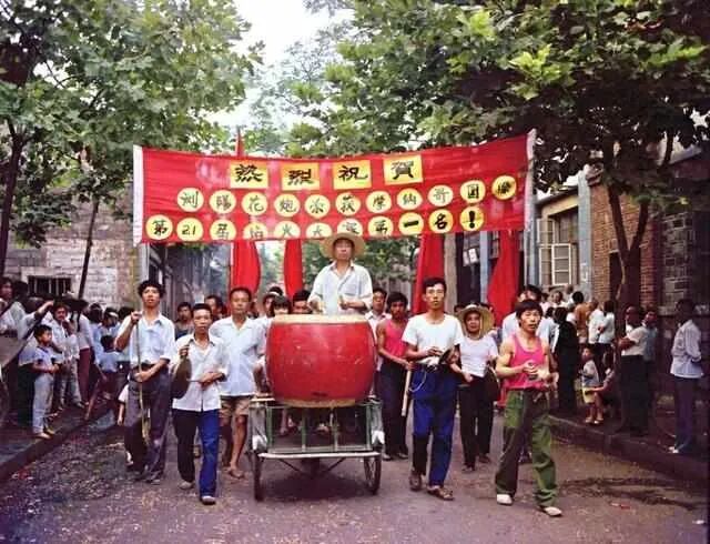 据《浏阳县志》记载,清雍正年间,浏阳烟花由于品质精良被列为贡品;到