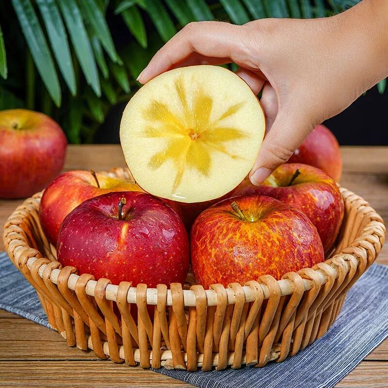 四川盐源苹果大凉山冰糖心丑苹果脆甜红富士当季新鲜大果包邮现摘_虎窝淘