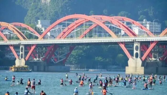 图为广西柳州市举办体育赛事活动吸引多地参与者。广西商务厅 供图