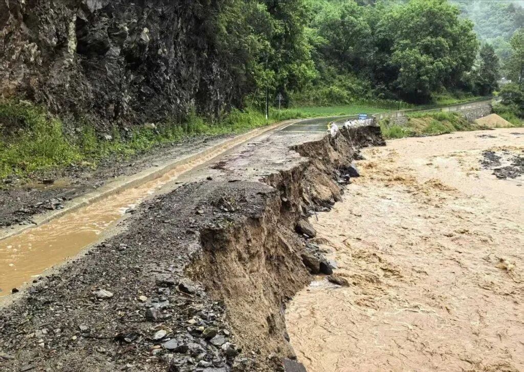微博@陇南徽县公安 图