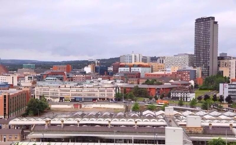 中铁工业总经理李建斌会见英国谢菲尔德市政厅行政长官一行