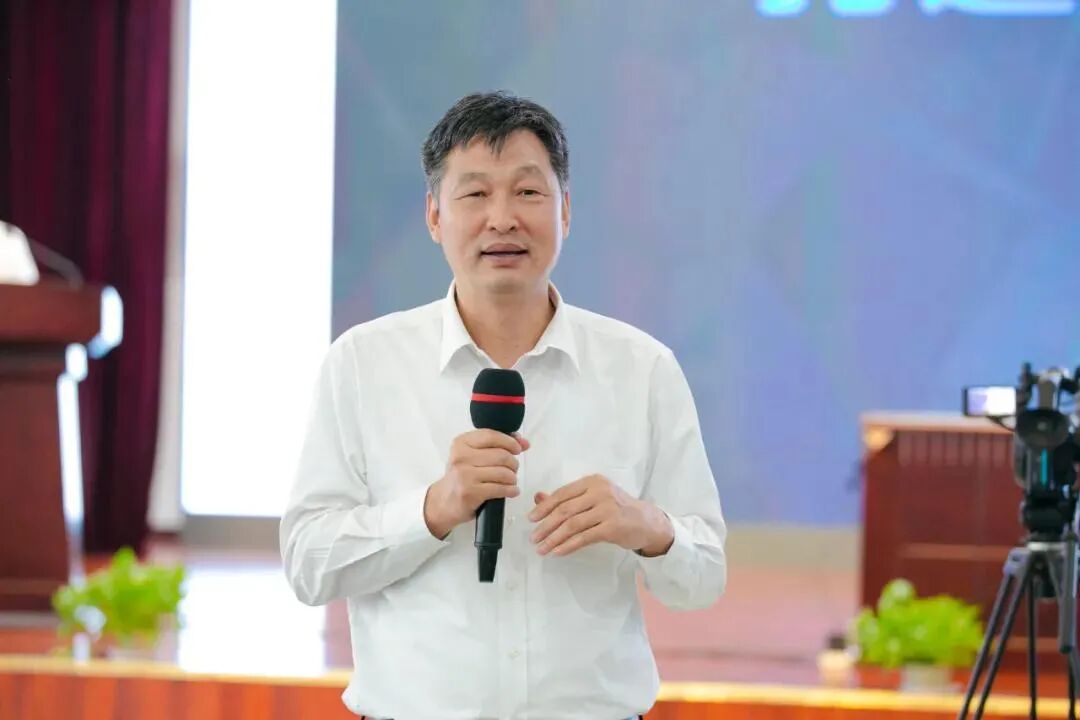 钱永刚到中铁工业讲述“钱学森创新事迹”