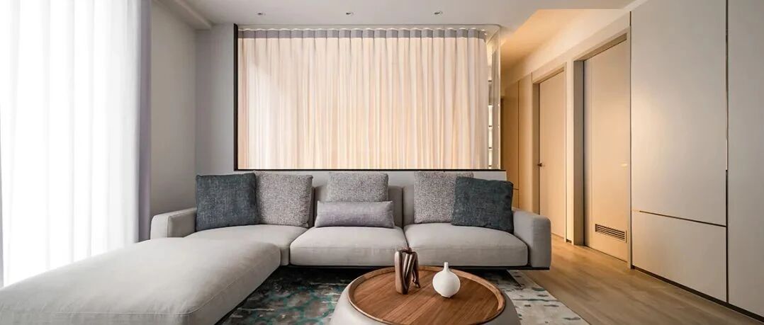 92㎡无压全龄宅：轻浅米色调+淡灰色系和无障碍设计，让你可以住一辈子