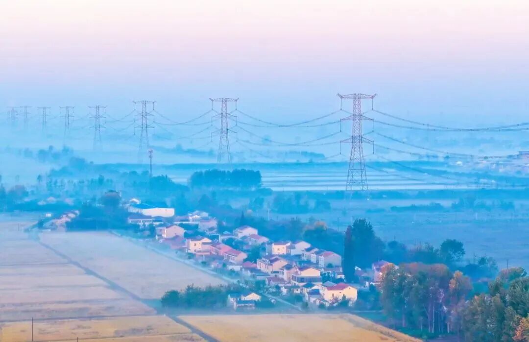 1000千伏淮上线金湖段日出美景（摄影梁德斌13813337879） (4).jpg