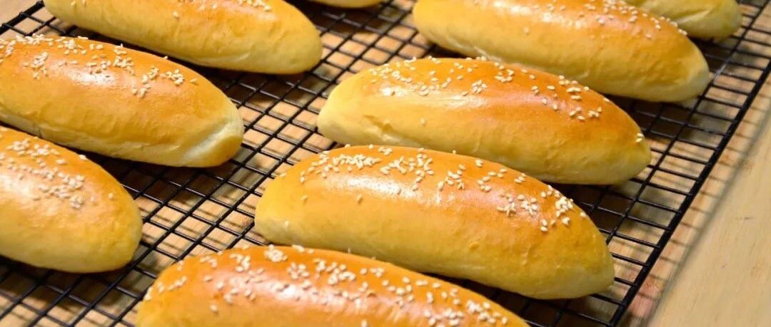 晚安 | 人生是一个揉面团做面包，看着面包在烤箱里鼓起来然后一口一口吃掉的过程