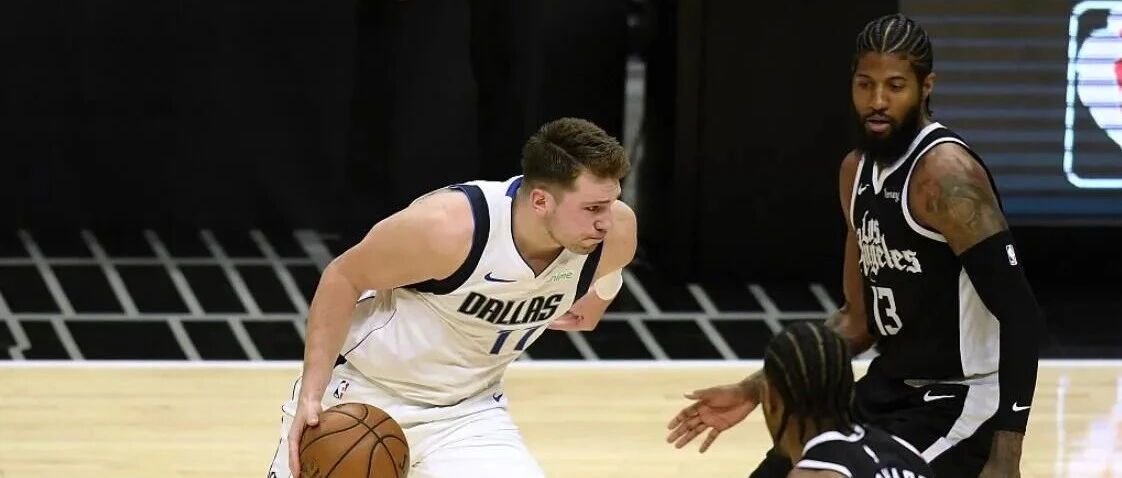 命门被抓！快船挑独行侠失算了？开拓者妙计破敌，泰伦卢不试试吗