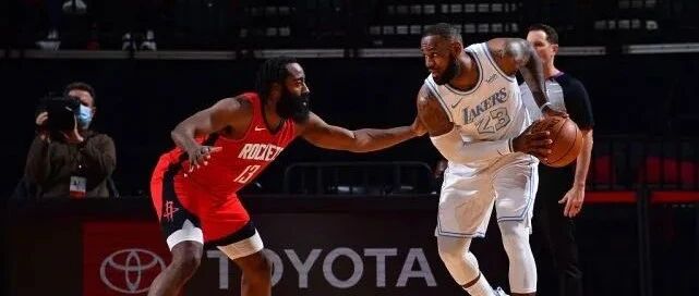 5胜0负！揭湖人为何能大胜火箭！浓眉赛后回应伍德画圈行为