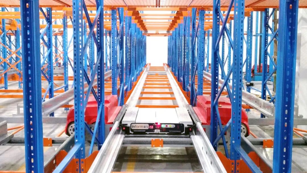 冷鏈學(xué)會(huì)理事長(zhǎng)王建華一行蒞臨qy球友會(huì)體育貯存旅行考察