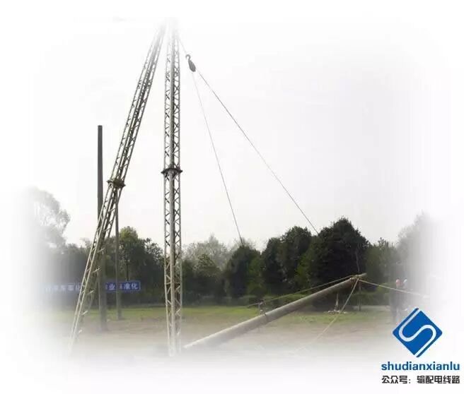 详解倒落式人字抱杆组立15米水泥杆