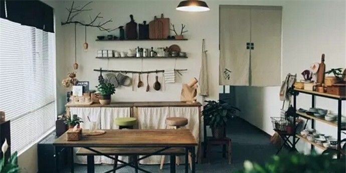 开花店虽然美好，但也没那么简单