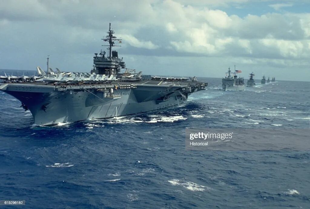 常规动力航母的巅峰美国小鹰级航母曾经有多强