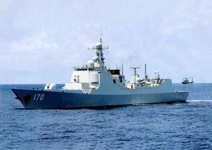 零距离拦截入侵者我军驱逐舰如何霸气驱离美帝军舰